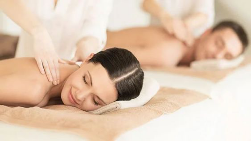 Học mát xa nam so với nữ có ưu và nhược điểm gì?