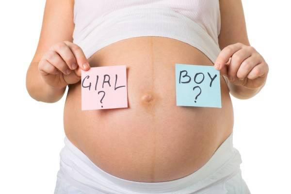 Nhiều mẹ bầu rỉ tai nhau về thông tin xác định giới tính thai nhi thông qua nhịp tim thai. Theo đó nếu nhịp tim thai trên 140 nhịp/phút sẽ là bé gái, dưới 140 nhịp/phút khả năng là bé trai. Tuy nhiên đến nay vẫn chưa có bằng chứng khoa học xác đáng về thông tin này.