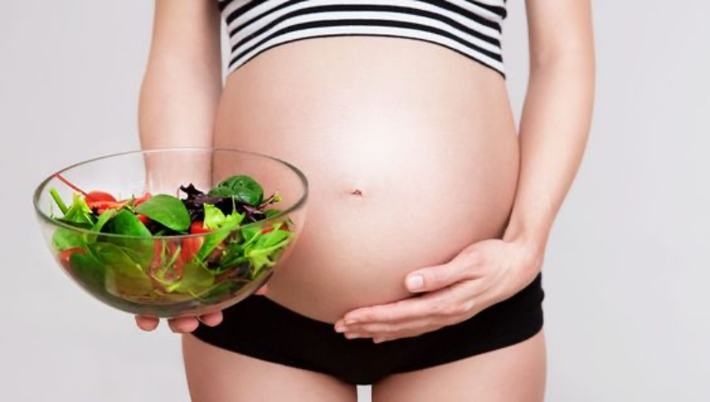 Ăn rau tốt cho mẹ bầu