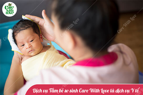 tắm bé tại nhà 