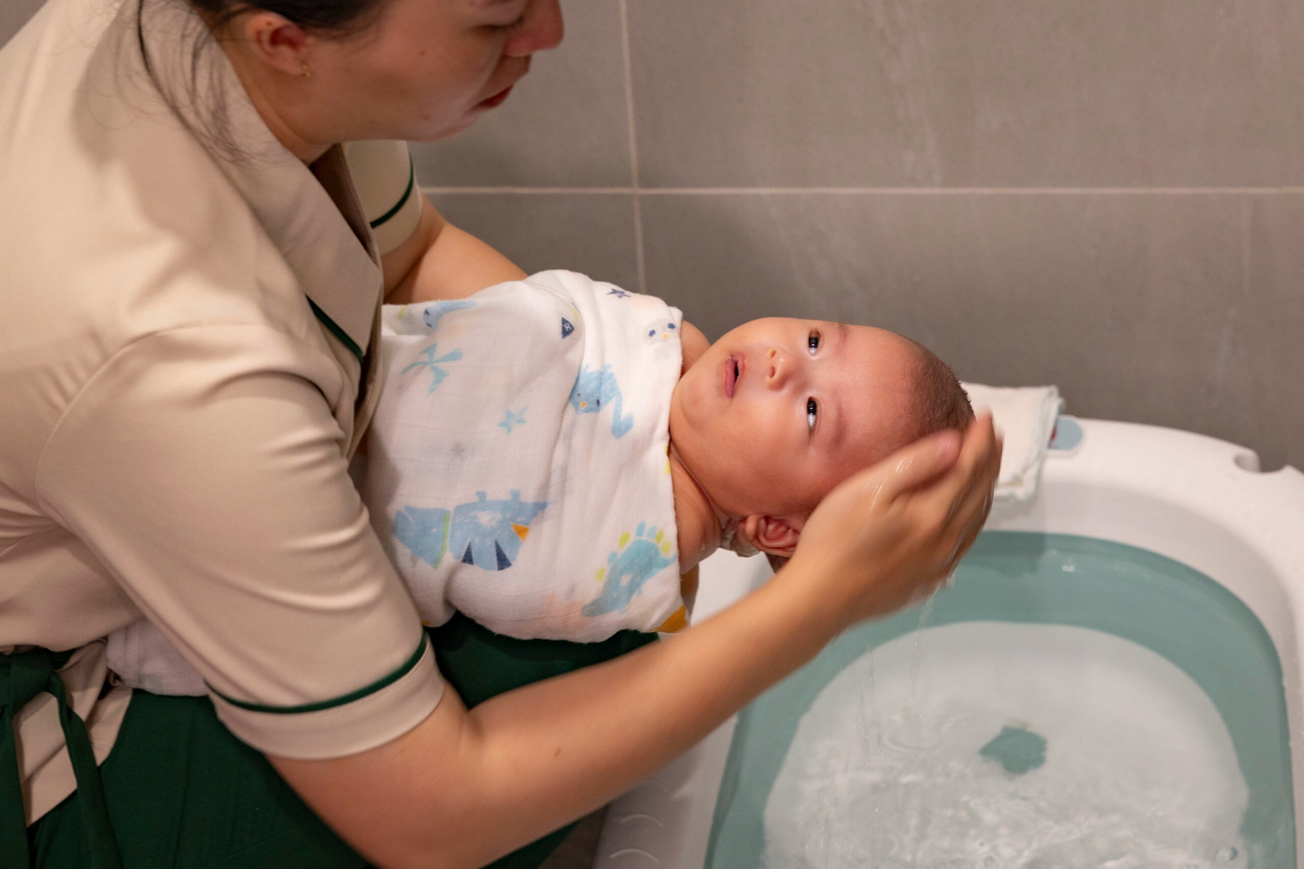 cách tắm bé sơ sinh