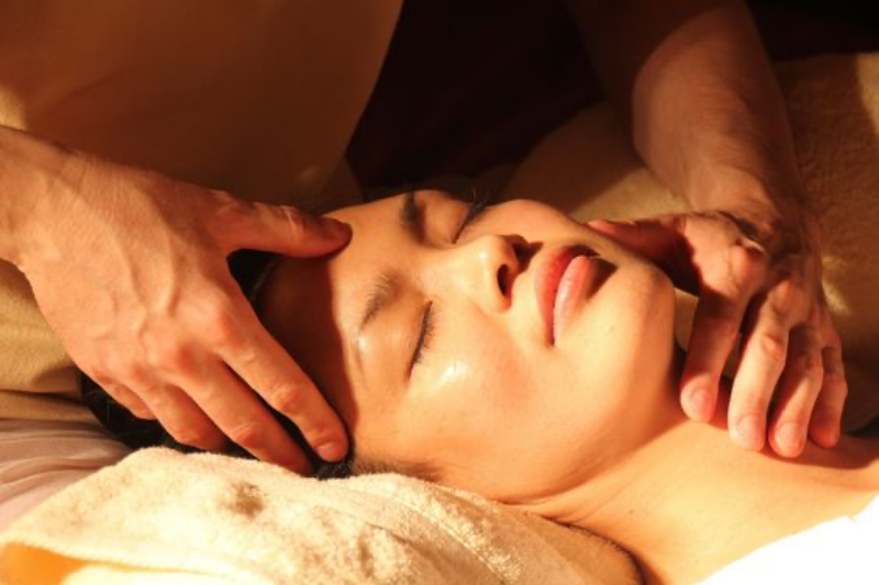 Thế nào là massage mặt