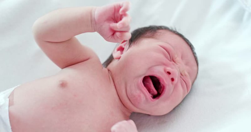 Nhiễm trùng rốn dễ gây nguy hiểm cho trẻ