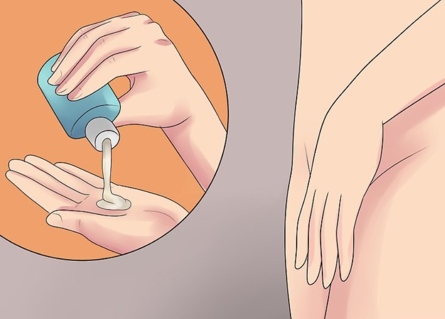 Sau sinh, sản dịch kèm mồ hôi ẩm ướt tạo cơ hội cho vi khuẩn phát triển và lây lan nhanh chóng. Việc vệ sinh vùng kín ít nhất 3 lần/ ngày là điều vô cùng cần thiết