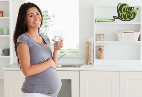 Dùng nước muối để chăm sóc răng khôn