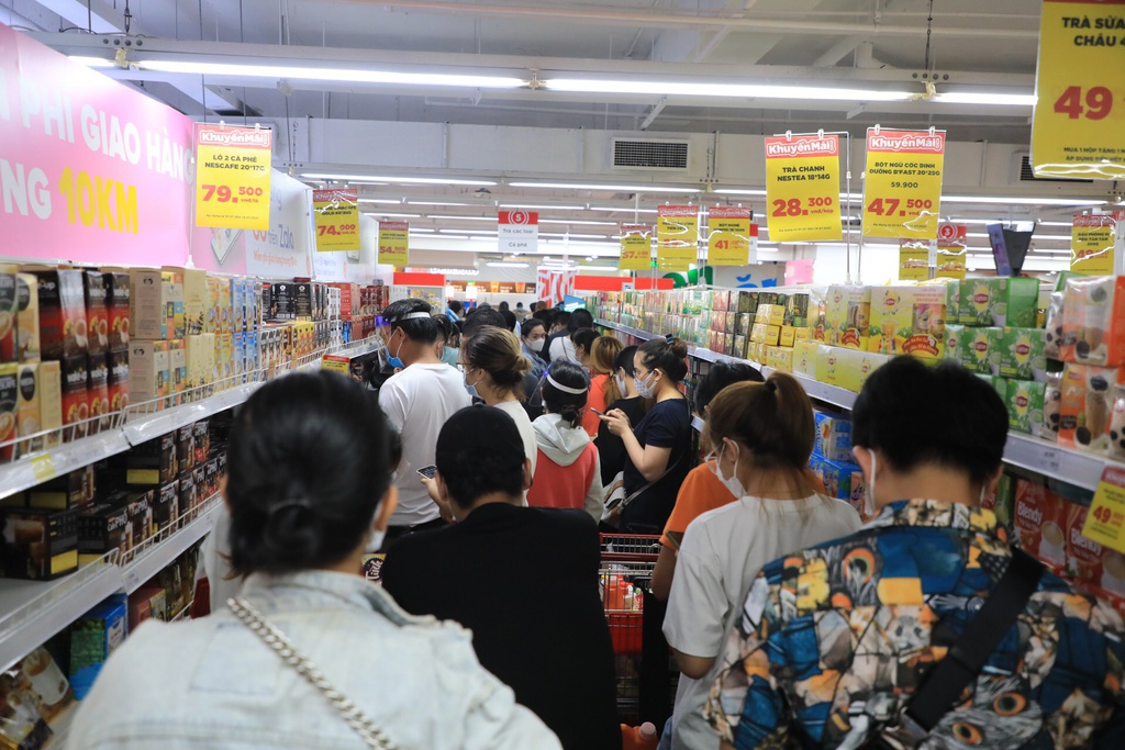 Để giúp mọi người thuận tiện trong việc tìm mua các mặt hàng cần thiết nhanh chóng trong ngày cuối cùng trước lệnh giãn cách được áp dụng, Care With Love tổng hợp danh sách chi tiết các điểm bán tại từng quận, huyện và Thành phố Thủ Đức.