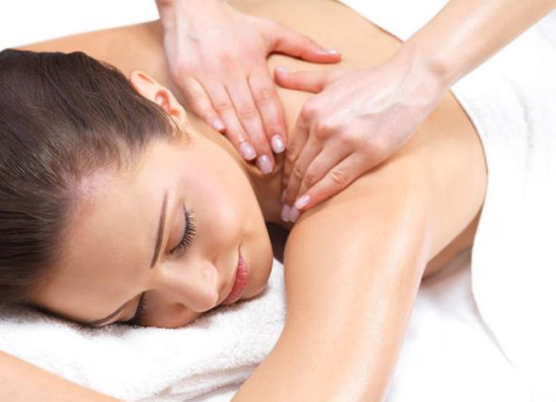 Massage lưng cho bà bầu mang lại rất nhiều lợi ích