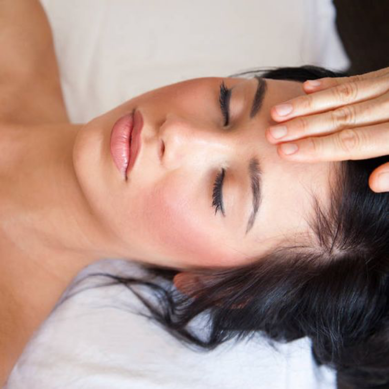 Thao tác thực hiện và tác dụng massage mặt đúng cách