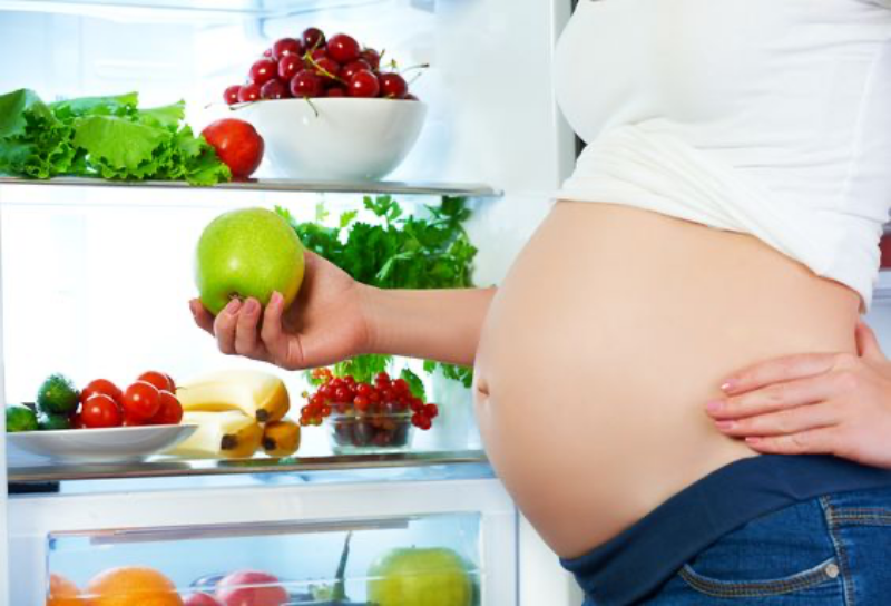 Uống đầy đủ nước mỗi ngày